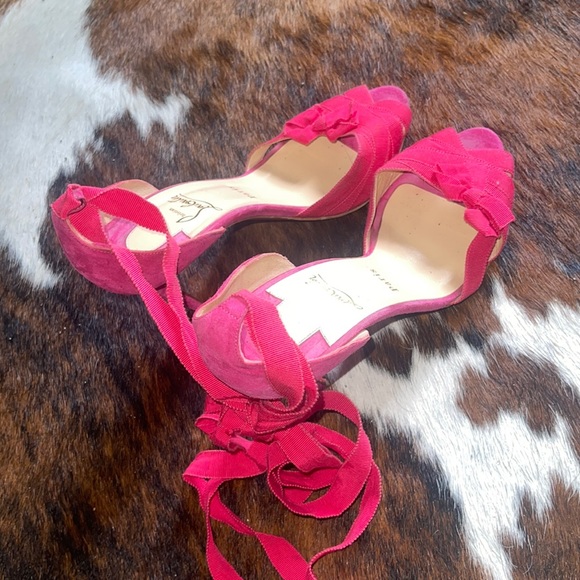 Louboutin heel - Picture 1 of 4